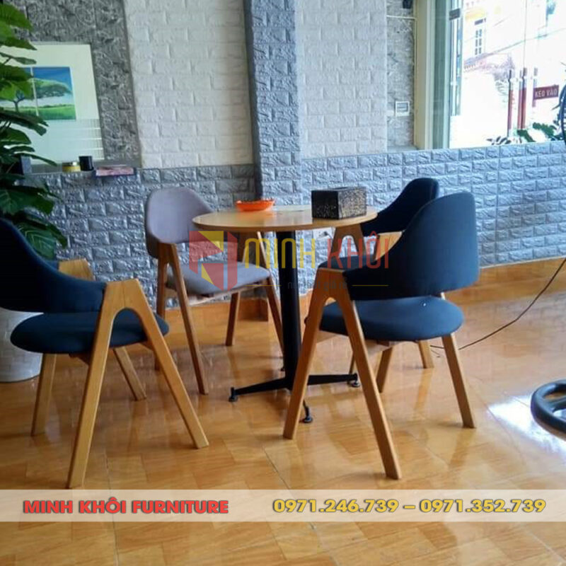 Cách chọn bàn ghế gỗ cafe phù hợp – Bí quyết giúp quán của bạn thu hút khách hơn 1 Bộ bàn ghế gỗ cafe chữ a
