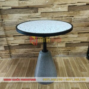 Mẫu bàn trụ sắt chân đá mài sang trọng, bền bỉ cho không gian ngoài trời