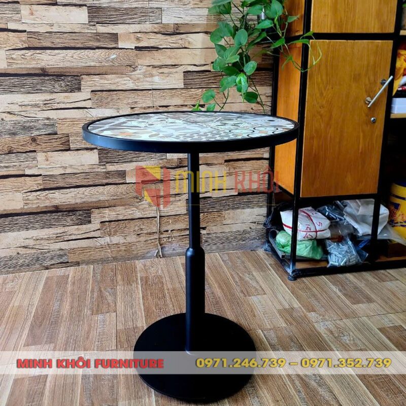 Bàn trụ MK-0031 – Mẫu bàn ngoài trời bền đẹp cho không gian cafe