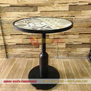 Bàn trụ MK-0032 – Bàn chân sắt hiện đại cho quán cafe, ngoài trời