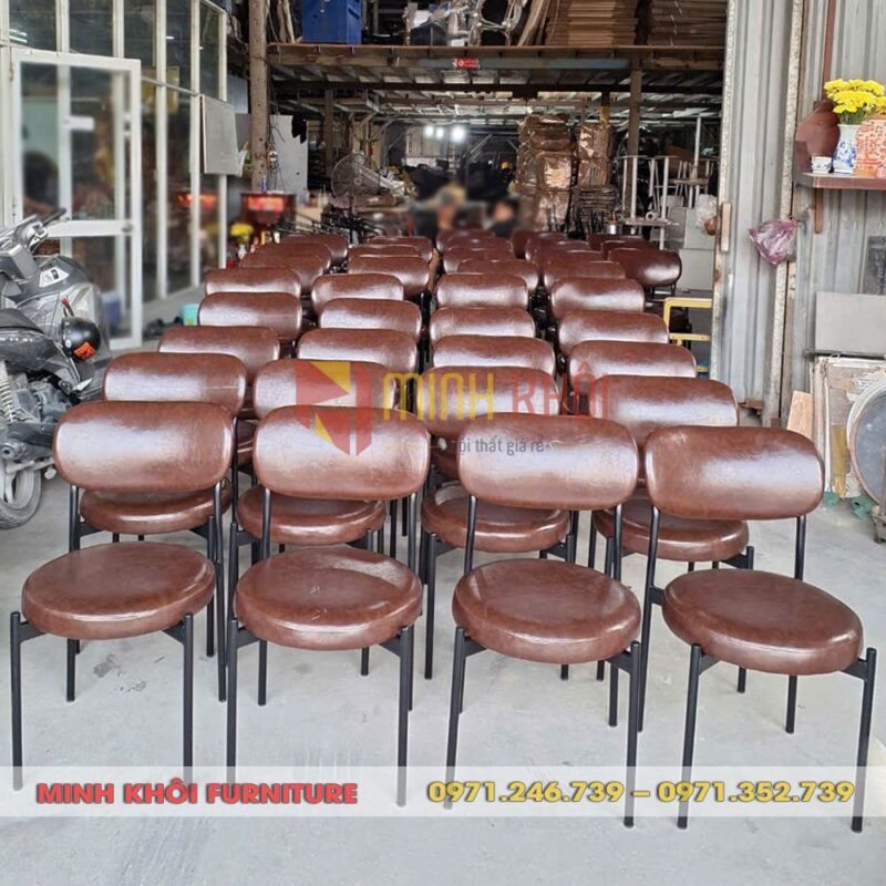 Ghế sắt cafe MK-0034 bọc nệm da - Ghế sắt quán cà phê, trà sữa 14 Ghế sắt cafe MK-0034 bọc nệm da – Nội thất hiện đại cho quán cafe, trà sữa, quán ăn
