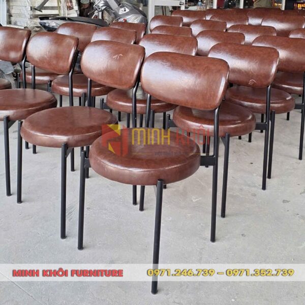 Ghế sắt cafe MK-0034 bọc nệm da – Nội thất hiện đại cho quán cafe, trà sữa, quán ăn