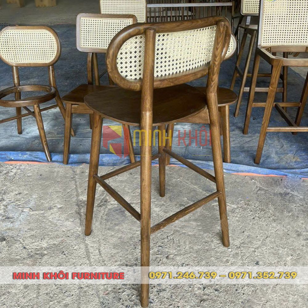Ghế bar gỗ ASH lưng mây CH303 5 Ghế bar gỗ ASH lưng mây CH303 – Giải pháp nội thất quầy bar đẹp
