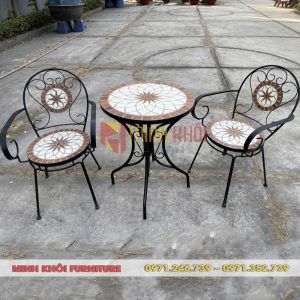 Bộ bàn ghế sắt hoa văn ngoài trời 13 Bộ bàn ghế sắt hoa văn ngoài trời đẹp, bền, giá tốt TPHCM