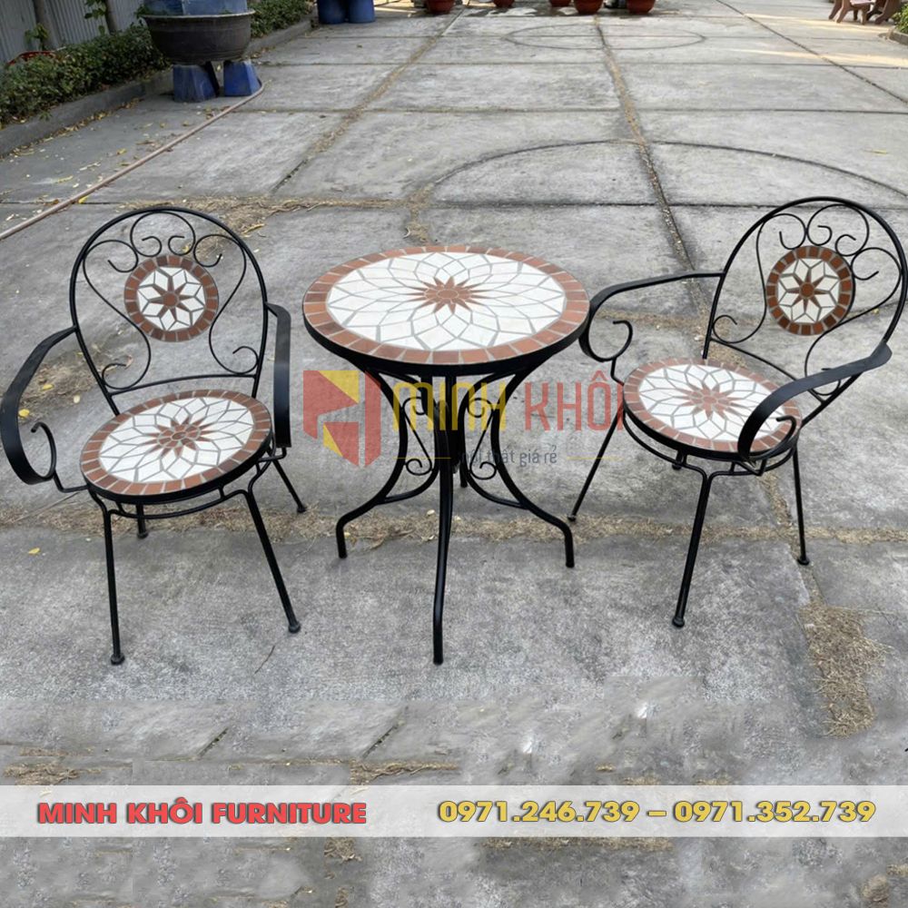 Bộ bàn ghế sắt hoa văn ngoài trời 5 Bộ bàn ghế sắt hoa văn ngoài trời đẹp, bền, giá tốt TPHCM