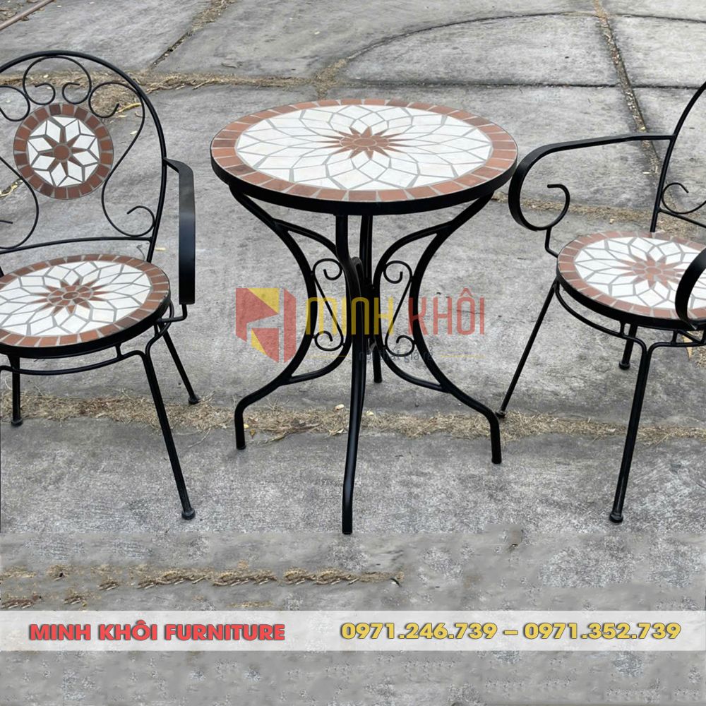 Bộ bàn ghế sắt hoa văn ngoài trời 8 Bộ bàn ghế sắt hoa văn ngoài trời đẹp, bền, giá tốt TPHCM